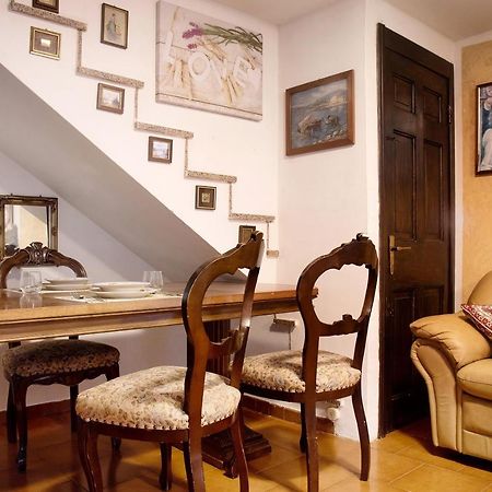Appartement Casa Flora à Porto Ceresio Extérieur photo